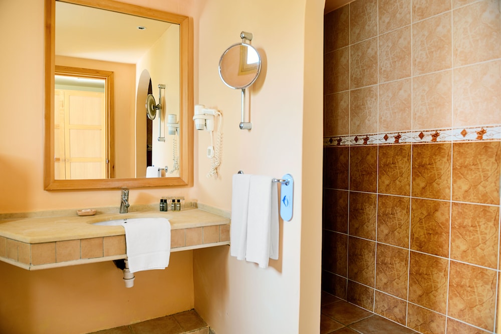 CALIMERA Delfino Beach Resort & Spa - All inclusive — Hotel rooms in Hammamet, Nabeul