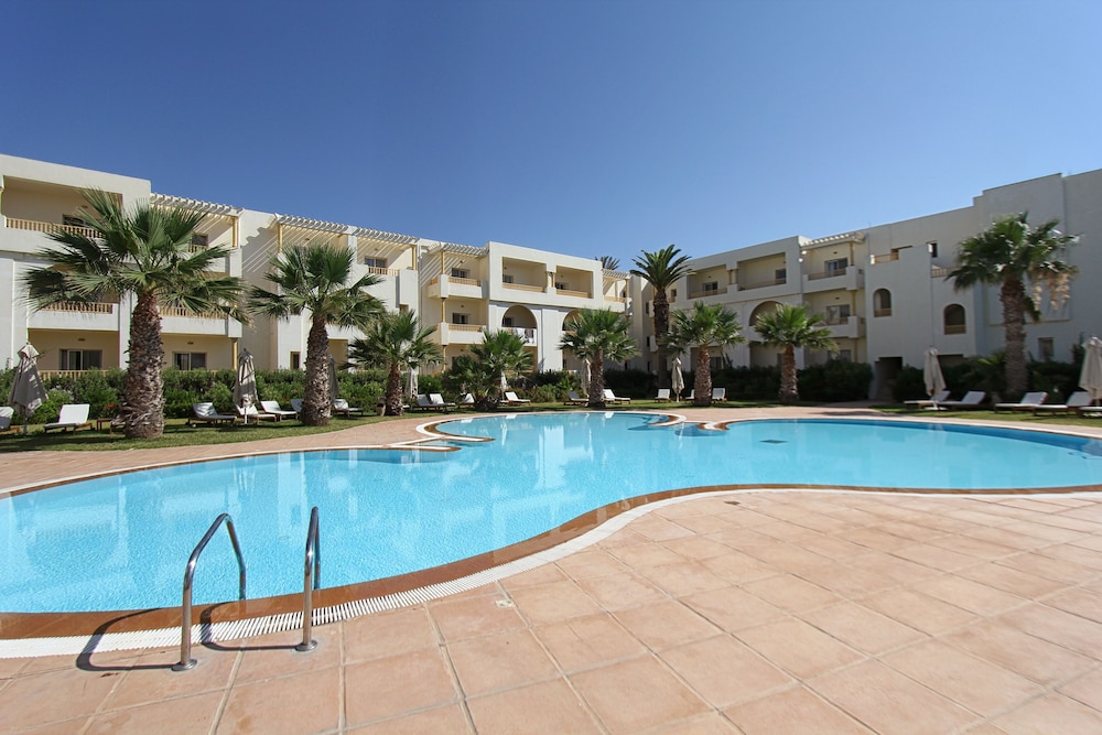 CALIMERA Delfino Beach Resort & Spa - All inclusive — Swimming pool in Hammamet, Nabeul