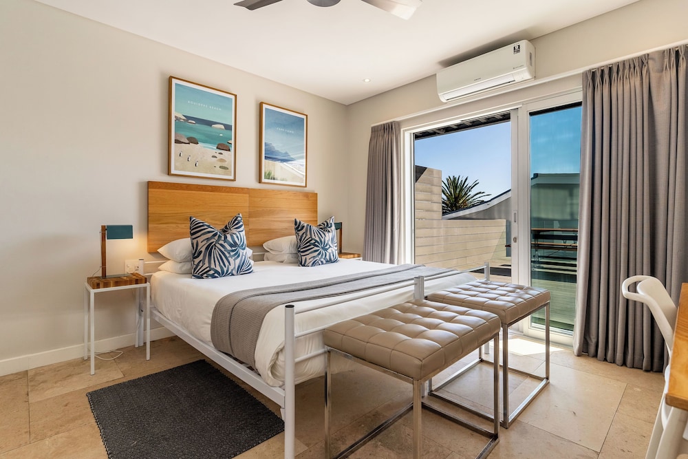 Camps Bay Village — Hotel rooms in Cape Town, Western Cape