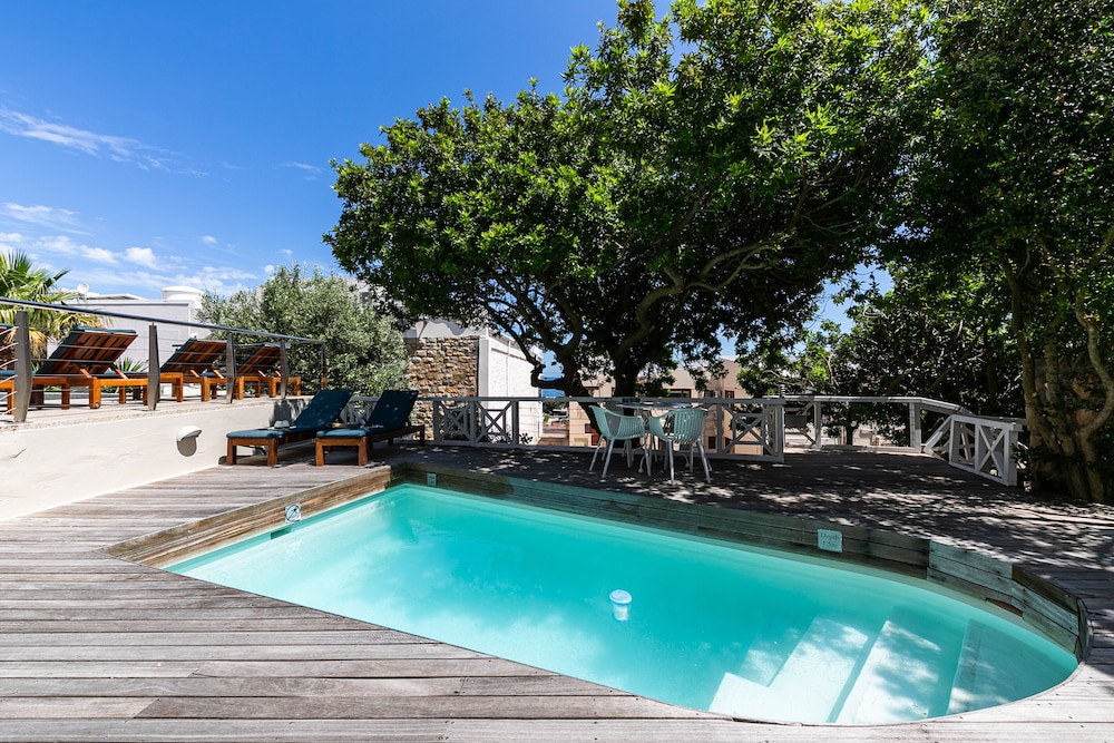 Camps Bay Village — Swimming pool in Cape Town, Western Cape