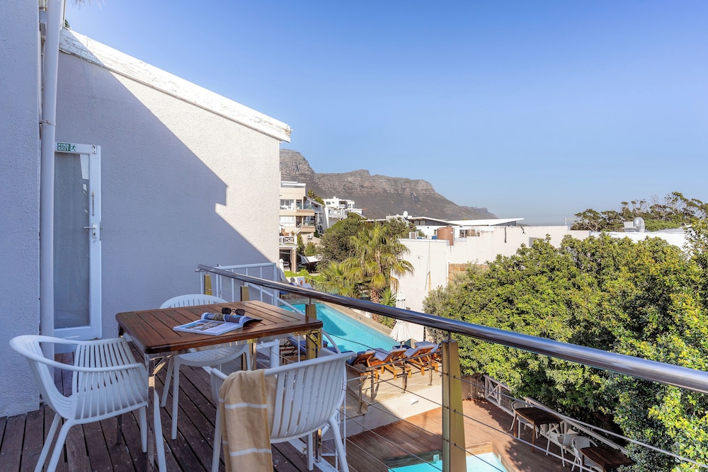 Camps Bay Village — Swimming pool in Cape Town, Western Cape