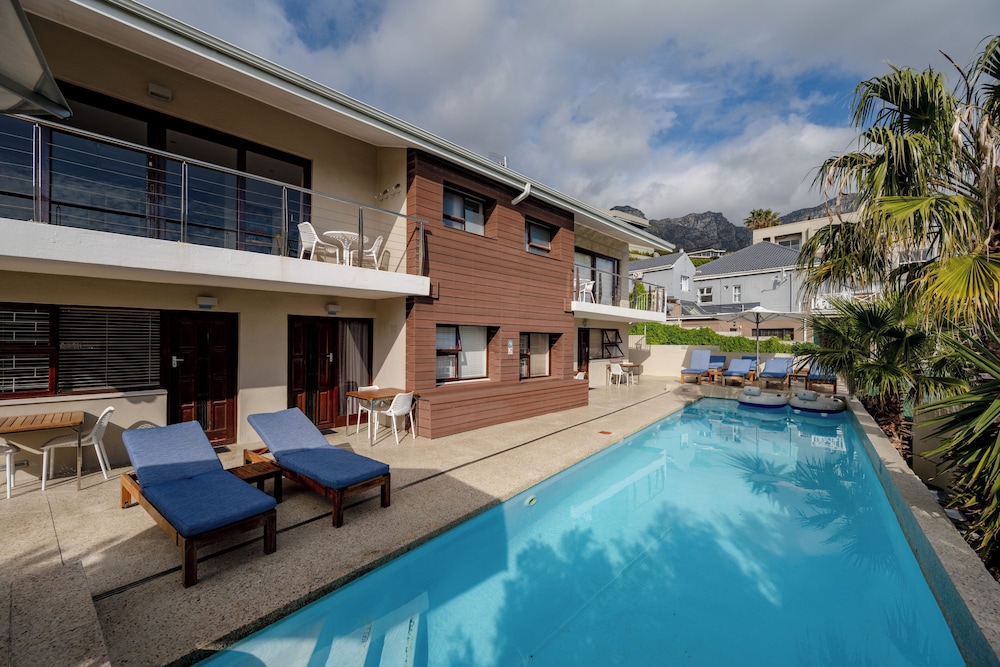Camps Bay Village — Swimming pool in Cape Town, Western Cape