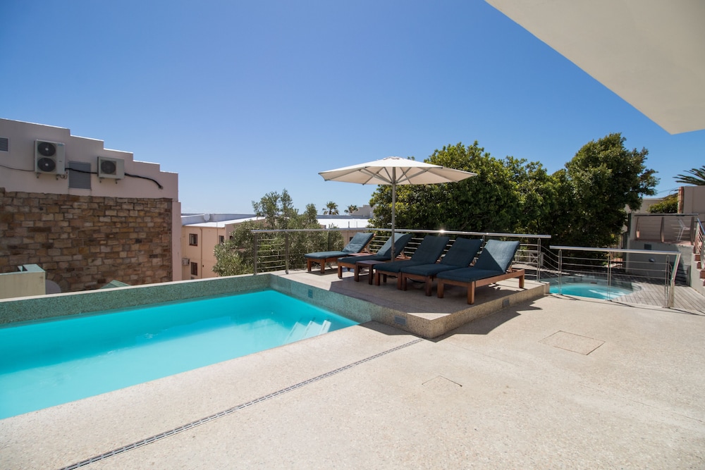 Camps Bay Village — Swimming pool in Cape Town, Western Cape