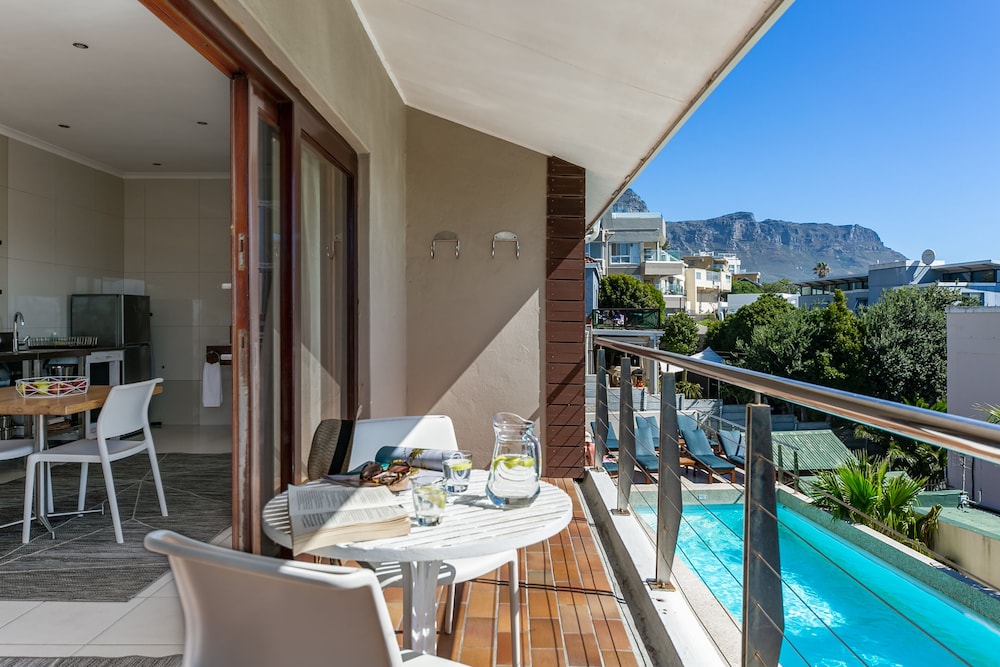Camps Bay Village — Hotel rooms in Cape Town, Western Cape