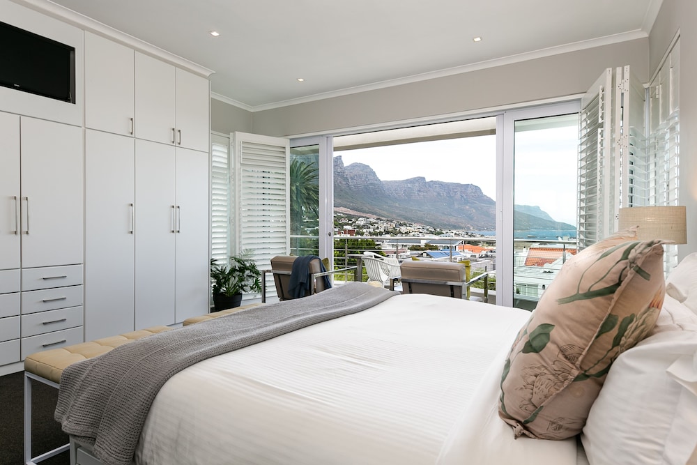 Camps Bay Retreat — Hotel rooms in Cape Town, Western Cape