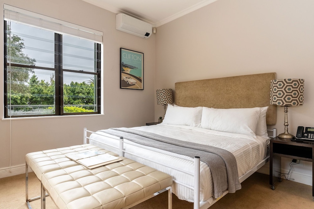 Camps Bay Retreat — Hotel rooms in Cape Town, Western Cape