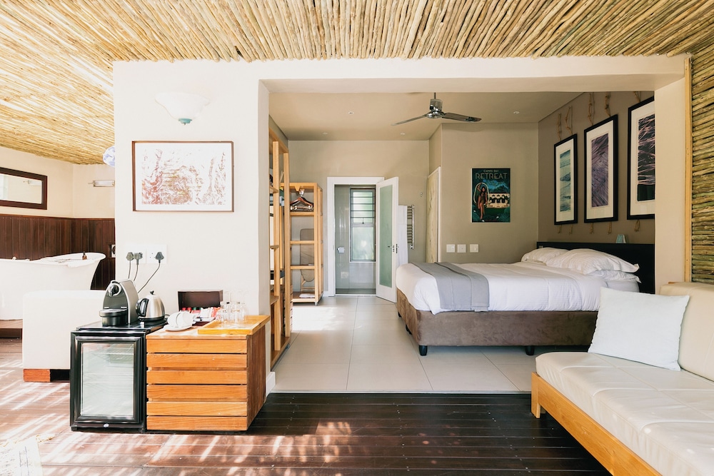 Camps Bay Retreat — Hotel rooms in Cape Town, Western Cape