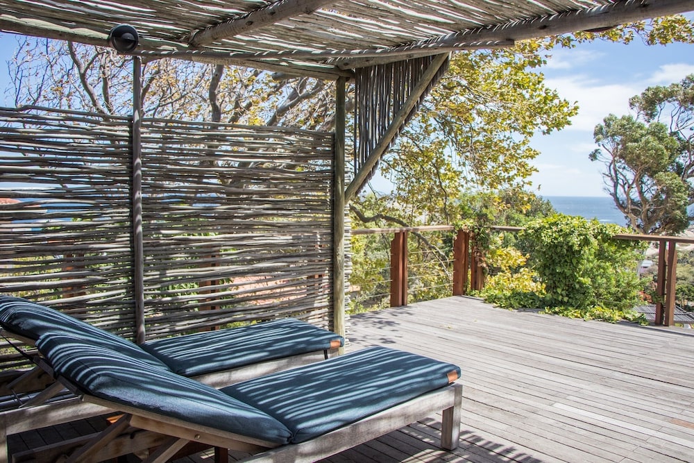 Camps Bay Retreat — Hotel rooms in Cape Town, Western Cape