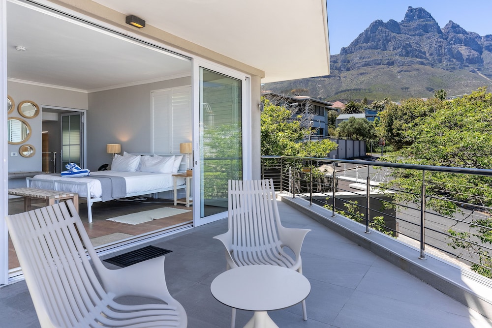 Camps Bay Retreat — Hotel rooms in Cape Town, Western Cape