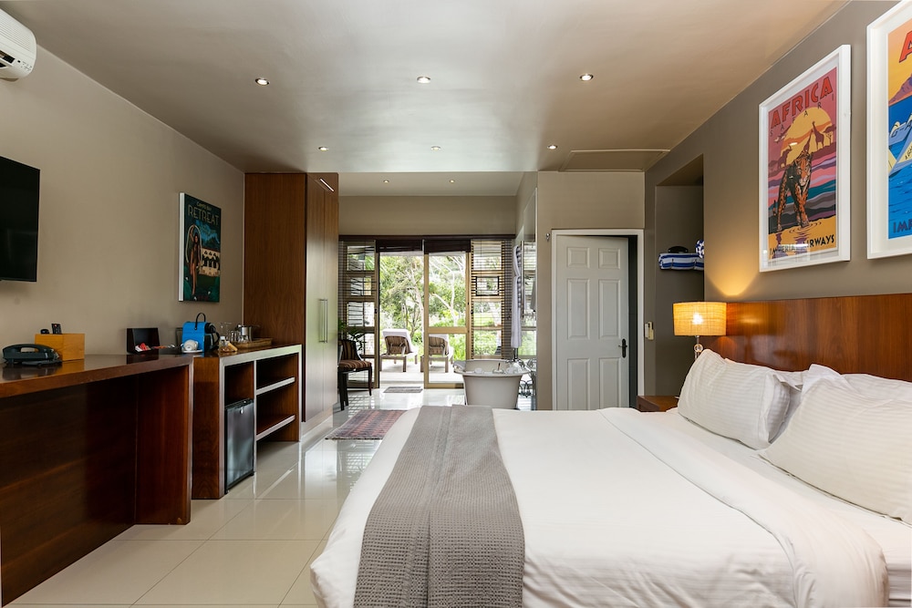 Camps Bay Retreat — Hotel rooms in Cape Town, Western Cape