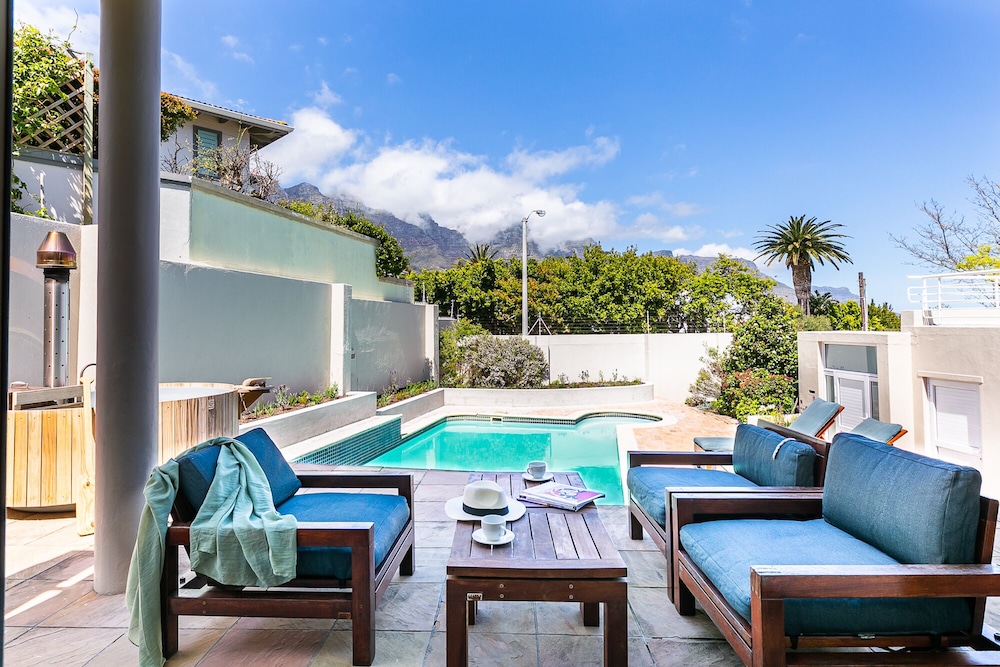 Camps Bay Retreat — Swimming pool in Cape Town, Western Cape