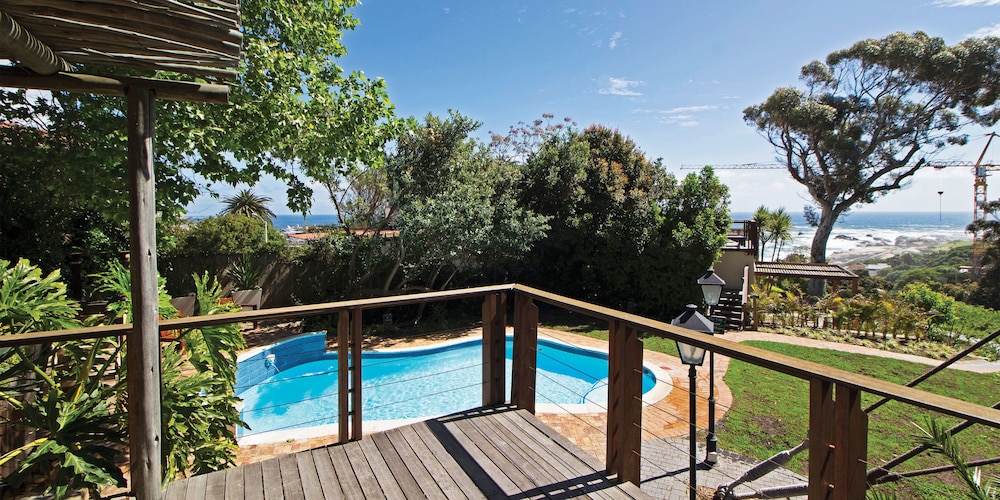 Camps Bay Retreat — Swimming pool in Cape Town, Western Cape