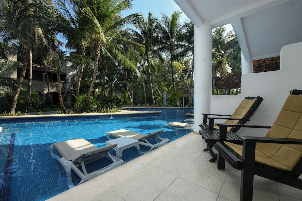 El Dorado Seaside Palms, All & More Inclusive - Adults Only - All inclusive — Swimming pool in Xetna, Quintana Roo