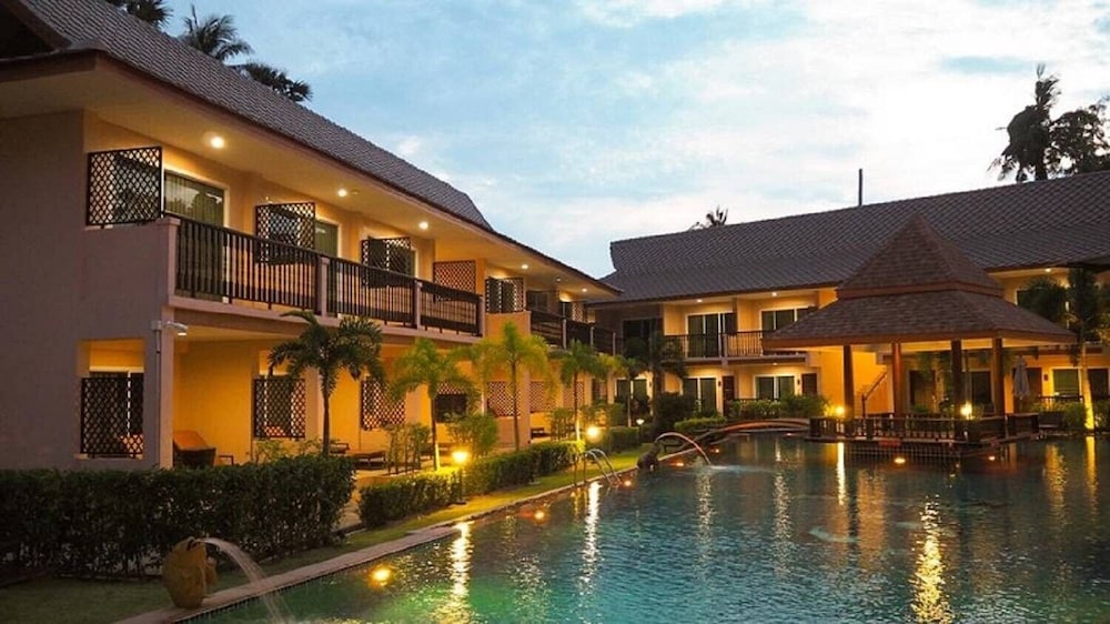 Chivatara Resort & Spa Bang Tao Beach — Swimming pool in Bang Tao Beach, Phuket Province