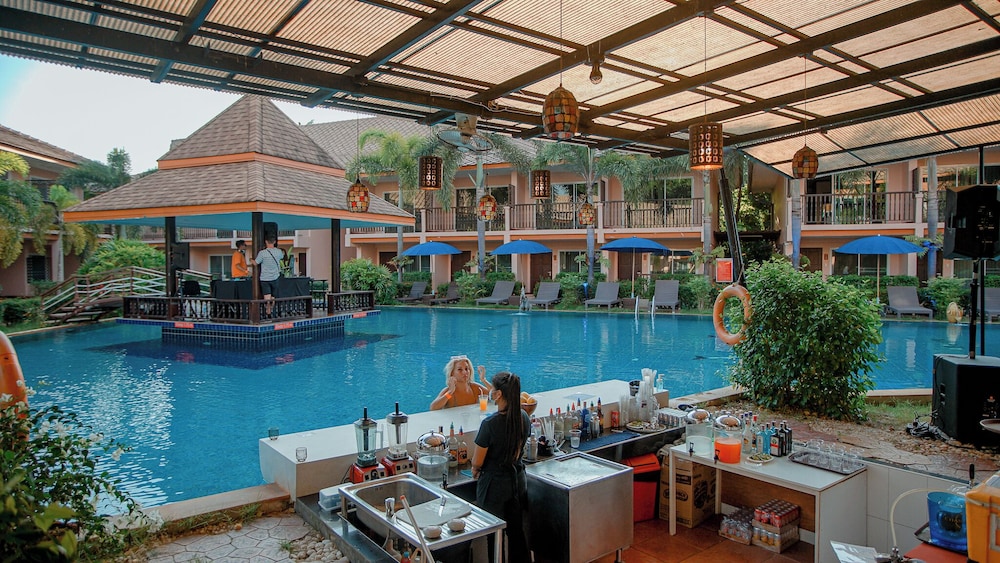 Chivatara Resort & Spa Bang Tao Beach — Swimming pool in Bang Tao Beach, Phuket Province