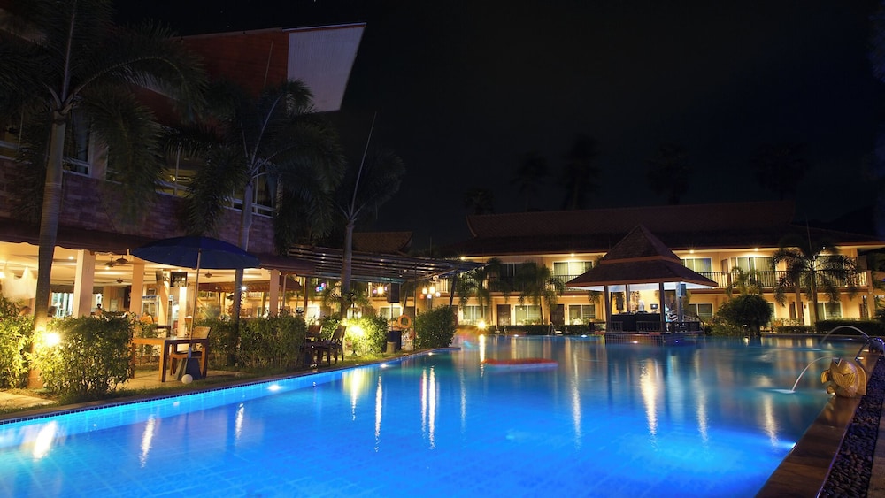 Chivatara Resort & Spa Bang Tao Beach — Swimming pool in Bang Tao Beach, Phuket Province