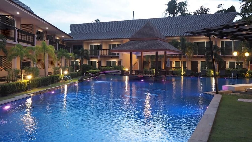 Chivatara Resort & Spa Bang Tao Beach — Swimming pool in Bang Tao Beach, Phuket Province