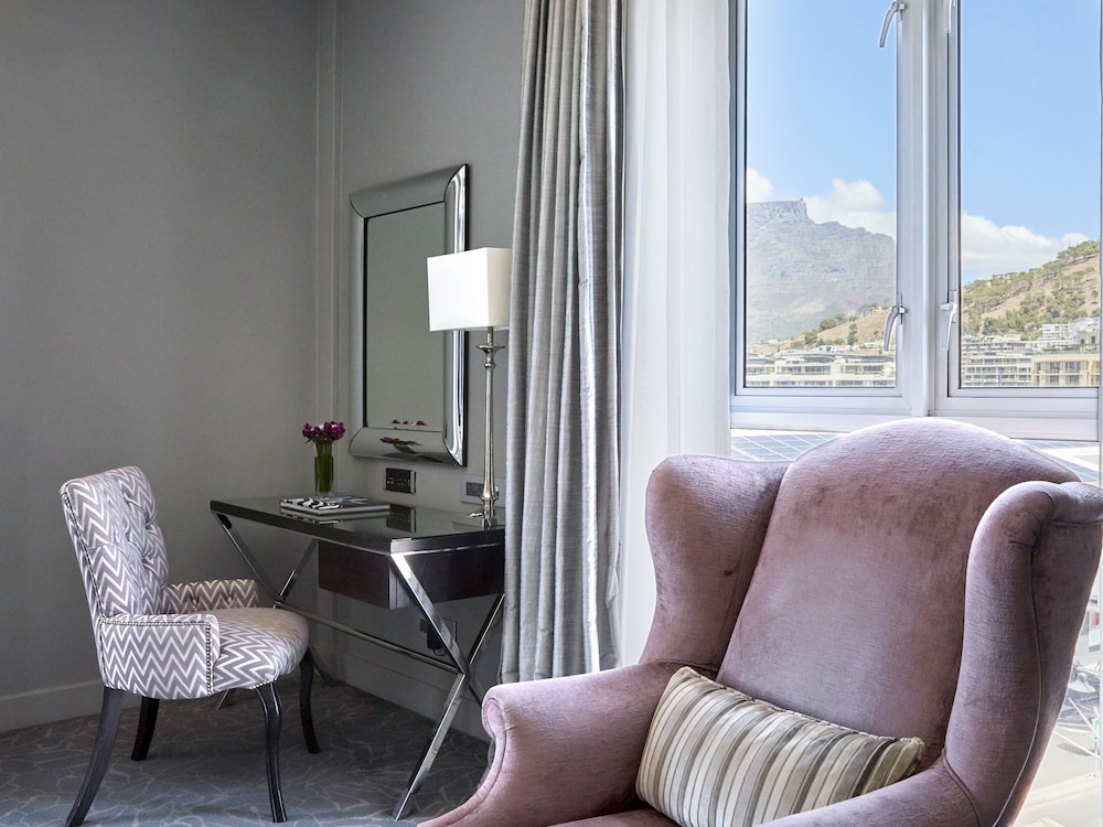 Queen Victoria Hotel & Manor House by NEWMARK — Hotel rooms in Cape Town, Western Cape