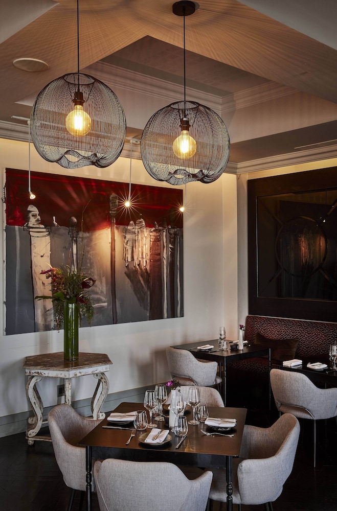 Queen Victoria Hotel & Manor House by NEWMARK — Restaurant & bars in Cape Town, Western Cape