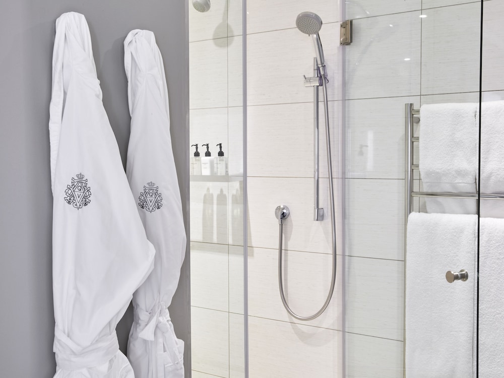 Queen Victoria Hotel & Manor House by NEWMARK — Hotel rooms in Cape Town, Western Cape