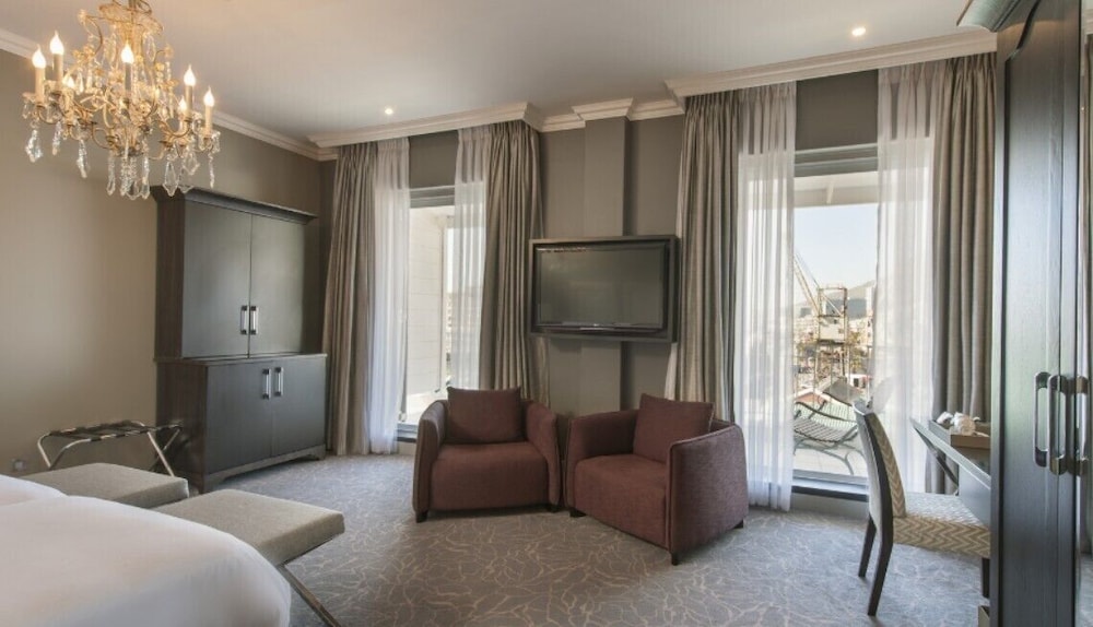 Queen Victoria Hotel & Manor House by NEWMARK — Hotel rooms in Cape Town, Western Cape