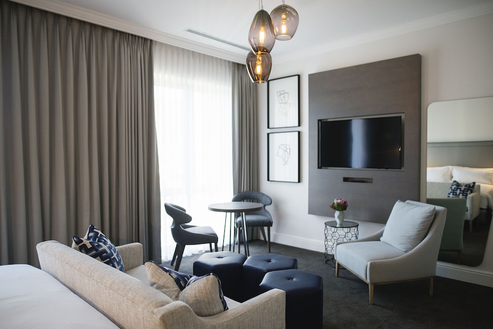 Queen Victoria Hotel & Manor House by NEWMARK — Hotel rooms in Cape Town, Western Cape