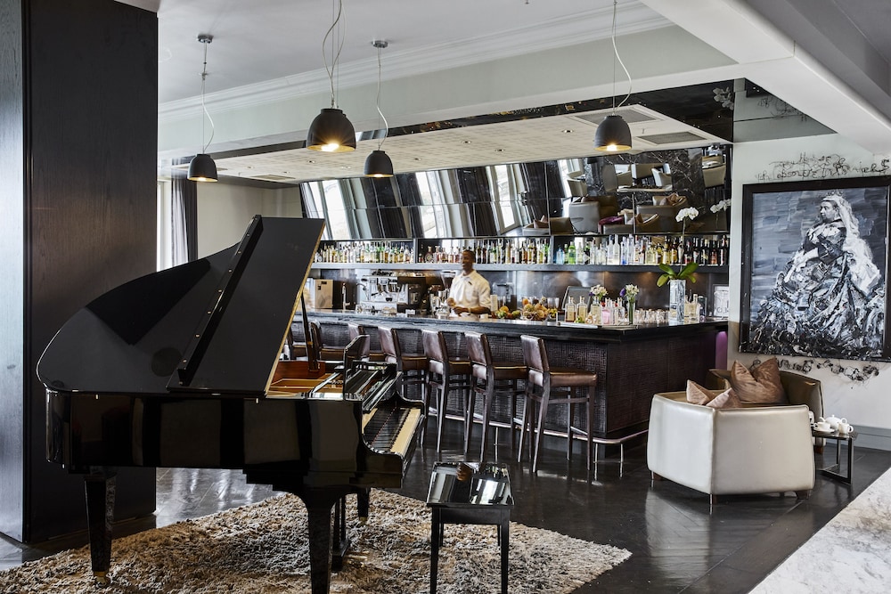 Queen Victoria Hotel & Manor House by NEWMARK — Restaurant & bars in Cape Town, Western Cape
