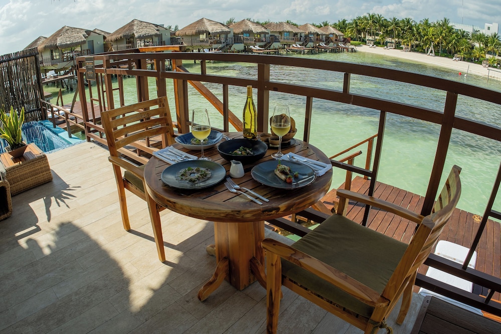 Palafitos Overwater Bungalows, All & More Inclusive - Adults Only - All inclusive — Restaurant & bars in Playa del Carmen, Quintana Roo