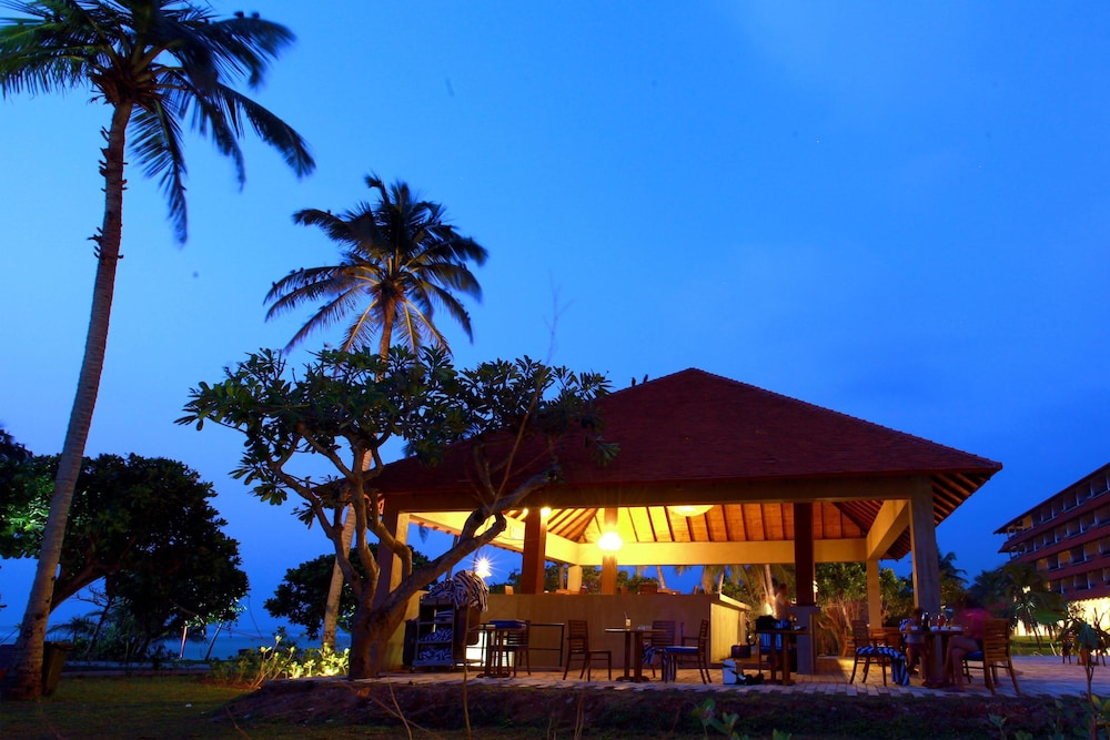 Hikka Tranz by Cinnamon — Restaurant & bars in Hikkaduwa, Southern Province