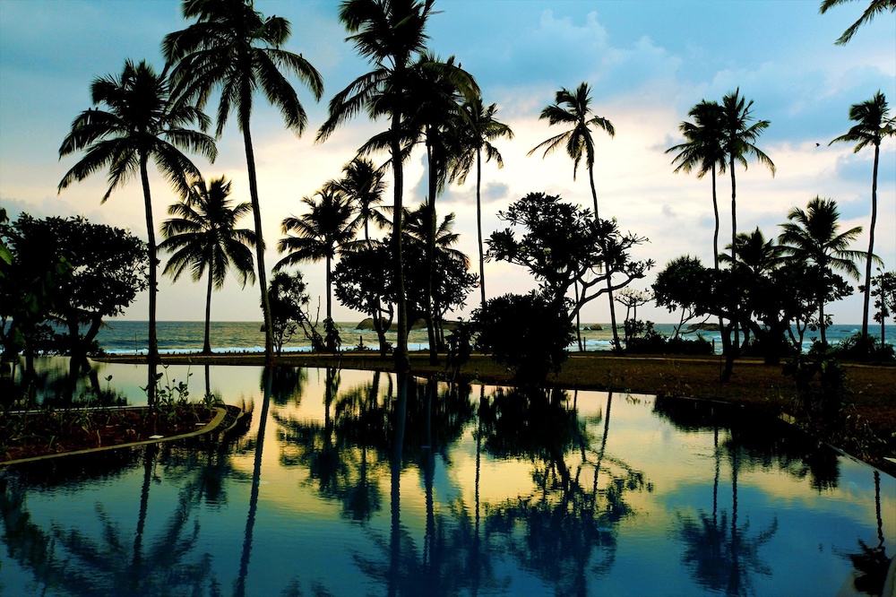 Hikka Tranz by Cinnamon — Swimming pool in Hikkaduwa, Southern Province