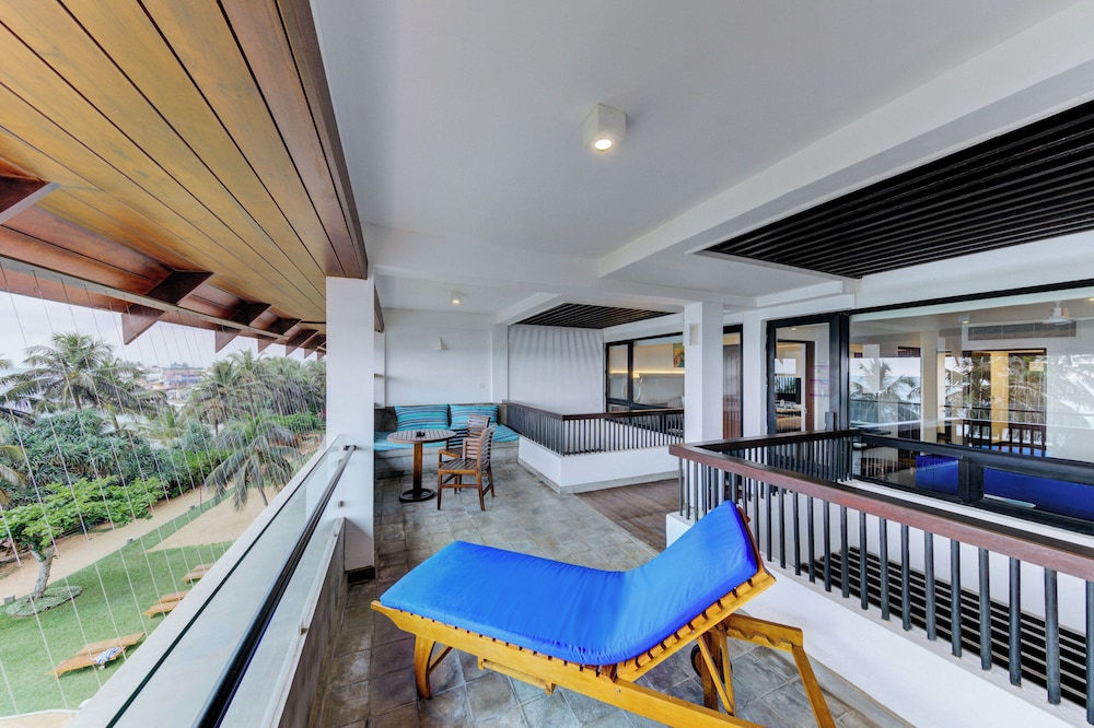 Hikka Tranz by Cinnamon — Hotel rooms in Hikkaduwa, Southern Province