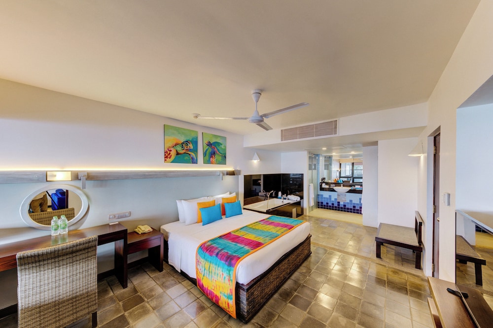 Hikka Tranz by Cinnamon — Hotel rooms in Hikkaduwa, Southern Province