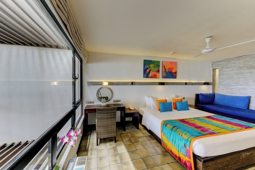 Hikka Tranz by Cinnamon — Hotel rooms in Hikkaduwa, Southern Province