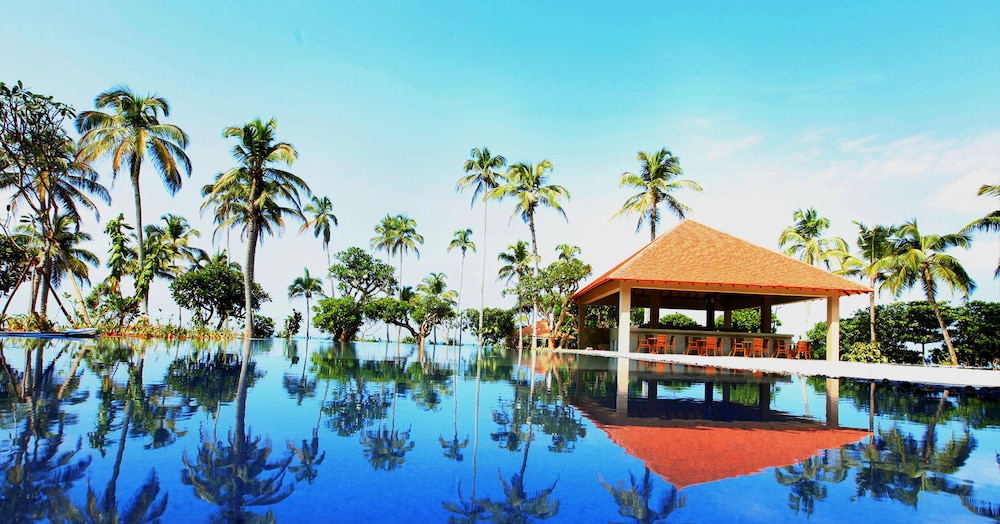 Hikka Tranz by Cinnamon — Swimming pool in Hikkaduwa, Southern Province