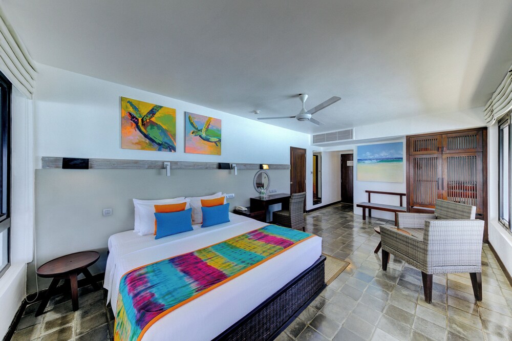 Hikka Tranz by Cinnamon — Hotel rooms in Hikkaduwa, Southern Province