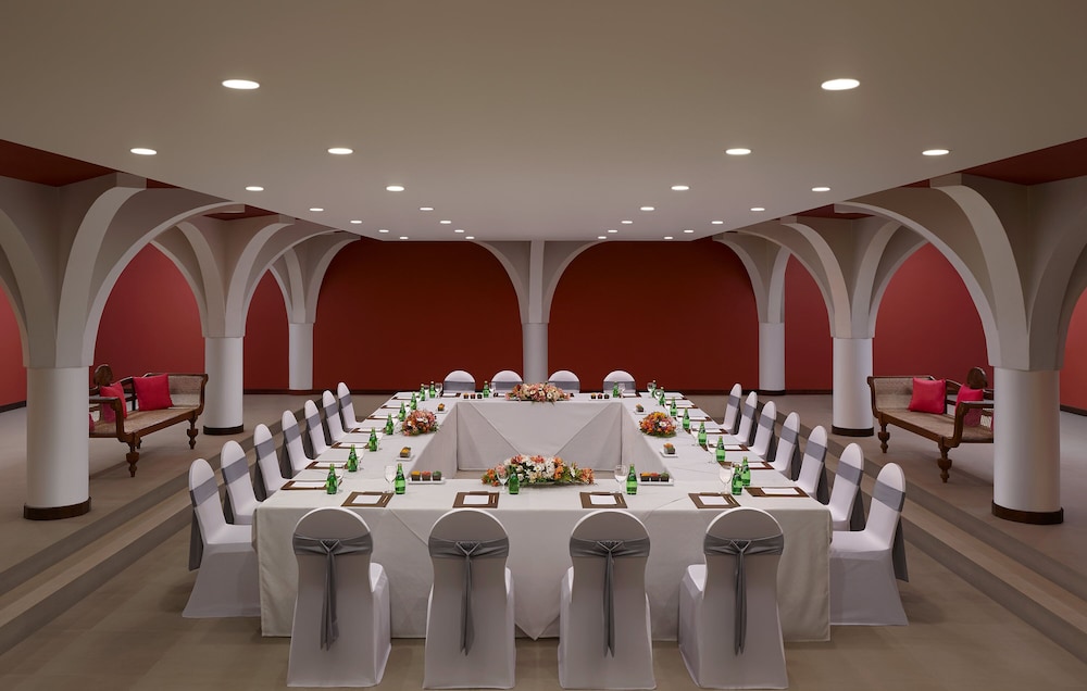 Hikka Tranz by Cinnamon — Restaurant & bars in Hikkaduwa, Southern Province