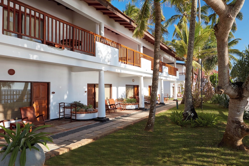 Dickwella Resort and Spa — Hotel building in Dickwella