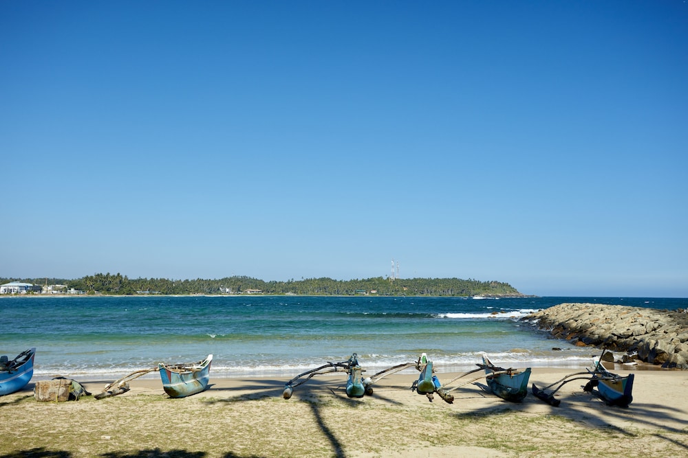 Dickwella Resort and Spa — Beach in Dickwella
