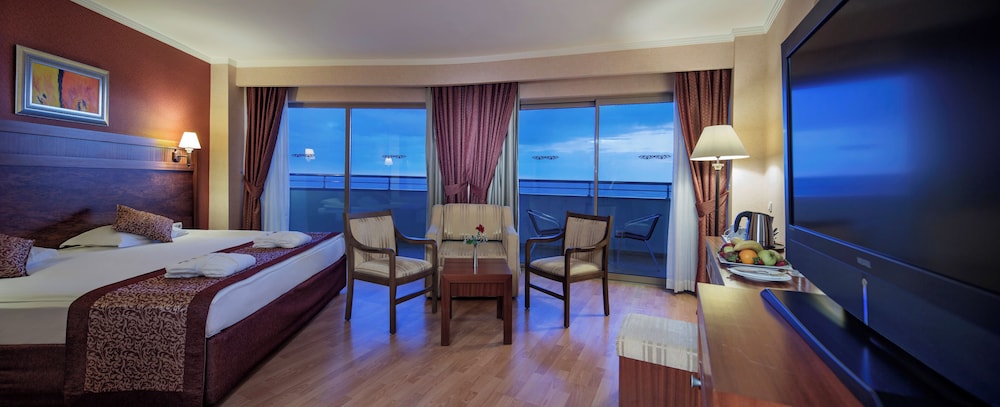 Alba Royal Hotel - Ultra All Inclusive - Adults Only 16+ — Hotel rooms in Side