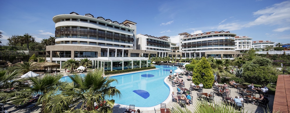 Alba Royal Hotel - Ultra All Inclusive - Adults Only 16+ — Swimming pool in Side