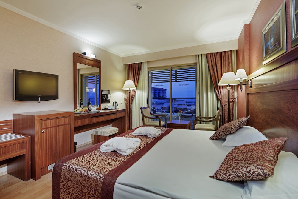 Alba Royal Hotel - Ultra All Inclusive - Adults Only 16+ — Hotel rooms in Side