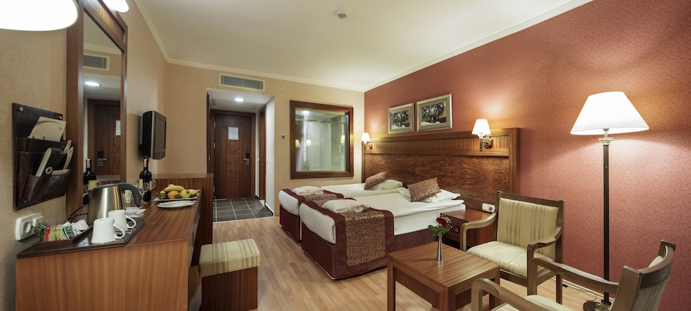 Alba Royal Hotel - Ultra All Inclusive - Adults Only 16+ — Hotel rooms in Side