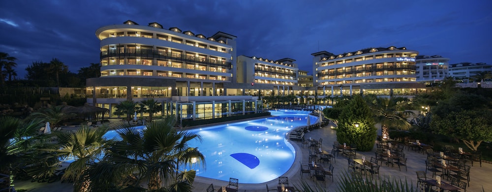 Alba Royal Hotel - Ultra All Inclusive - Adults Only 16+ — Swimming pool in Side