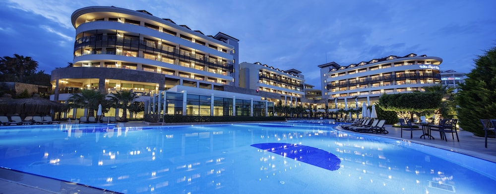 Alba Royal Hotel - Ultra All Inclusive - Adults Only 16+ — Hotel building in Side