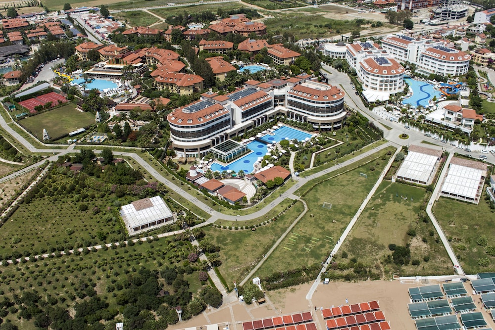 Alba Royal Hotel - Ultra All Inclusive - Adults Only 16+ — Hotel building in Side