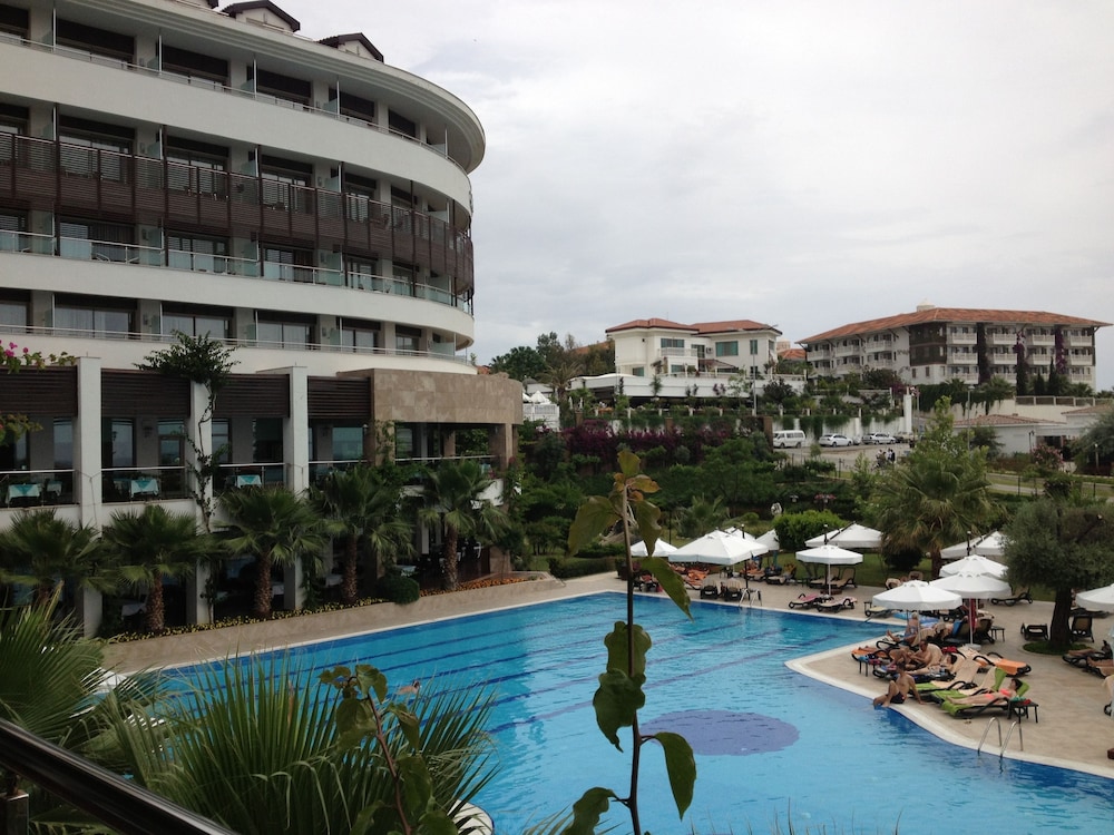 Alba Royal Hotel - Ultra All Inclusive - Adults Only 16+ — Swimming pool in Side