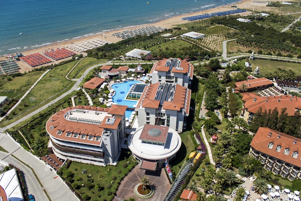 Alba Royal Hotel - Ultra All Inclusive - Adults Only 16+ — Hotel building in Side