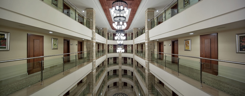 Alba Royal Hotel - Ultra All Inclusive - Adults Only 16+ — Hotel building in Side