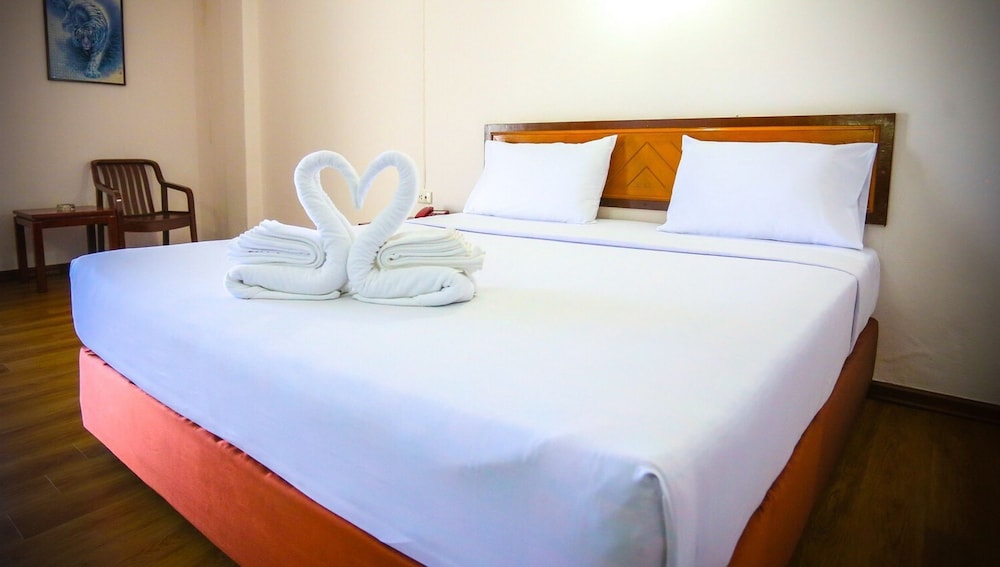 Wiangwalee Hotel — Hotel rooms in Rayong, Rayong