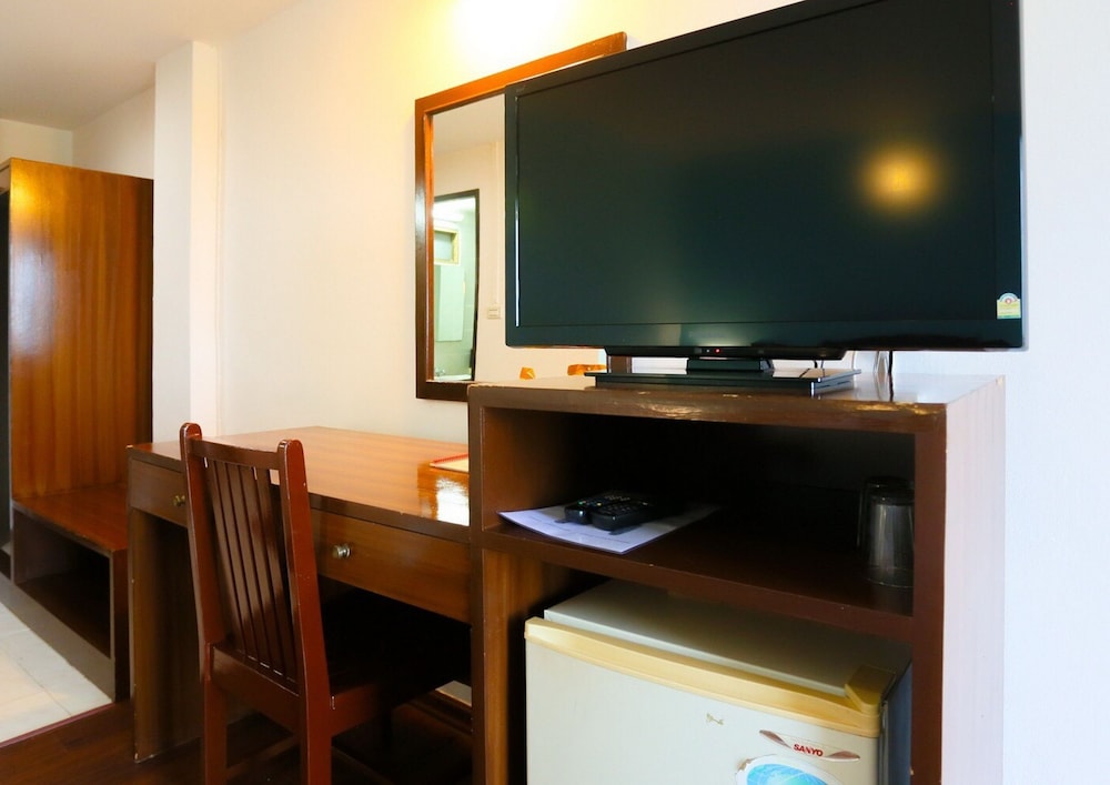Wiangwalee Hotel — Hotel rooms in Rayong, Rayong